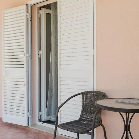 Matic Lägenhet Vodice